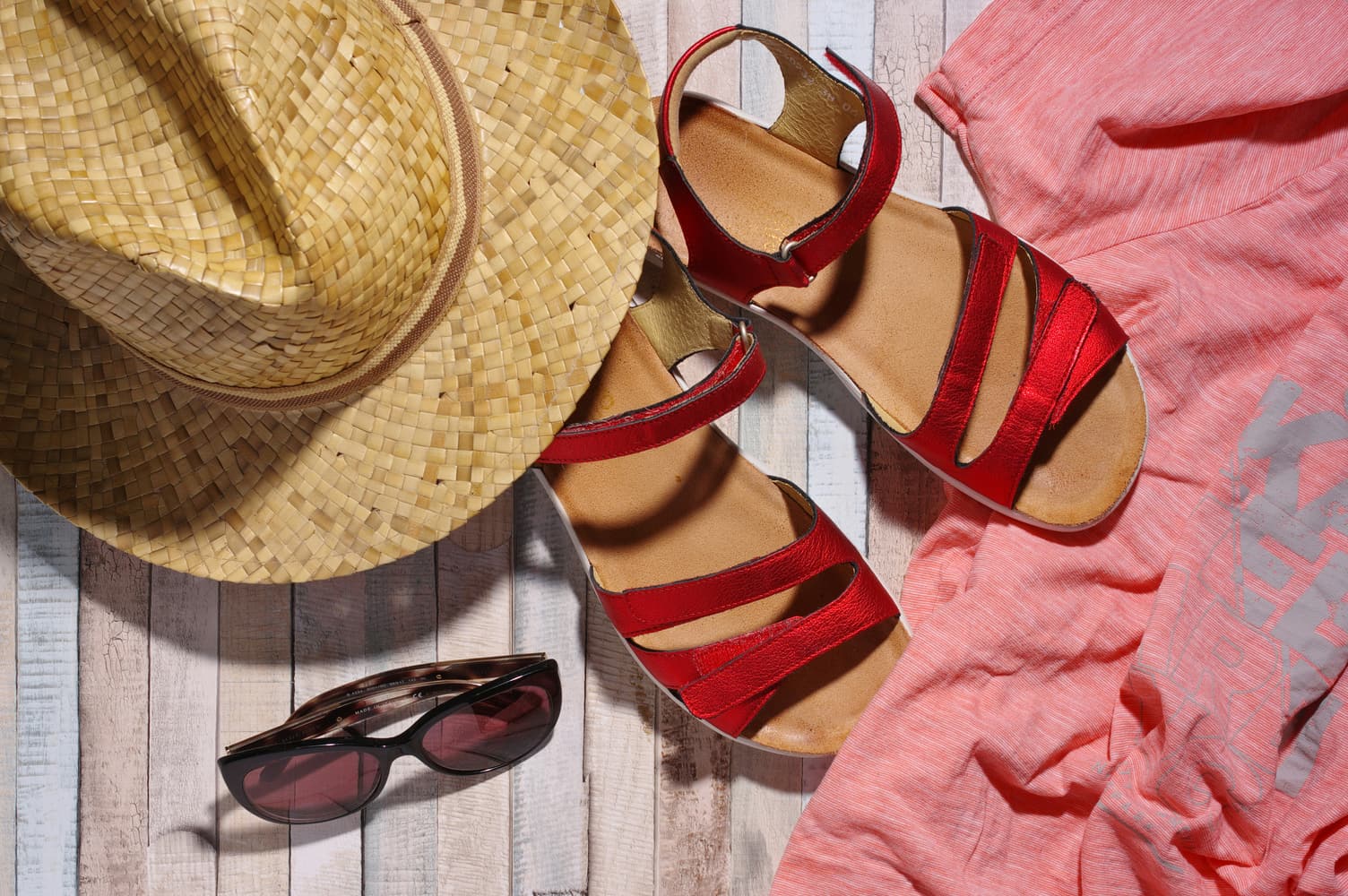 Effective Color Combination Strategies for Stunning Summer Outfits